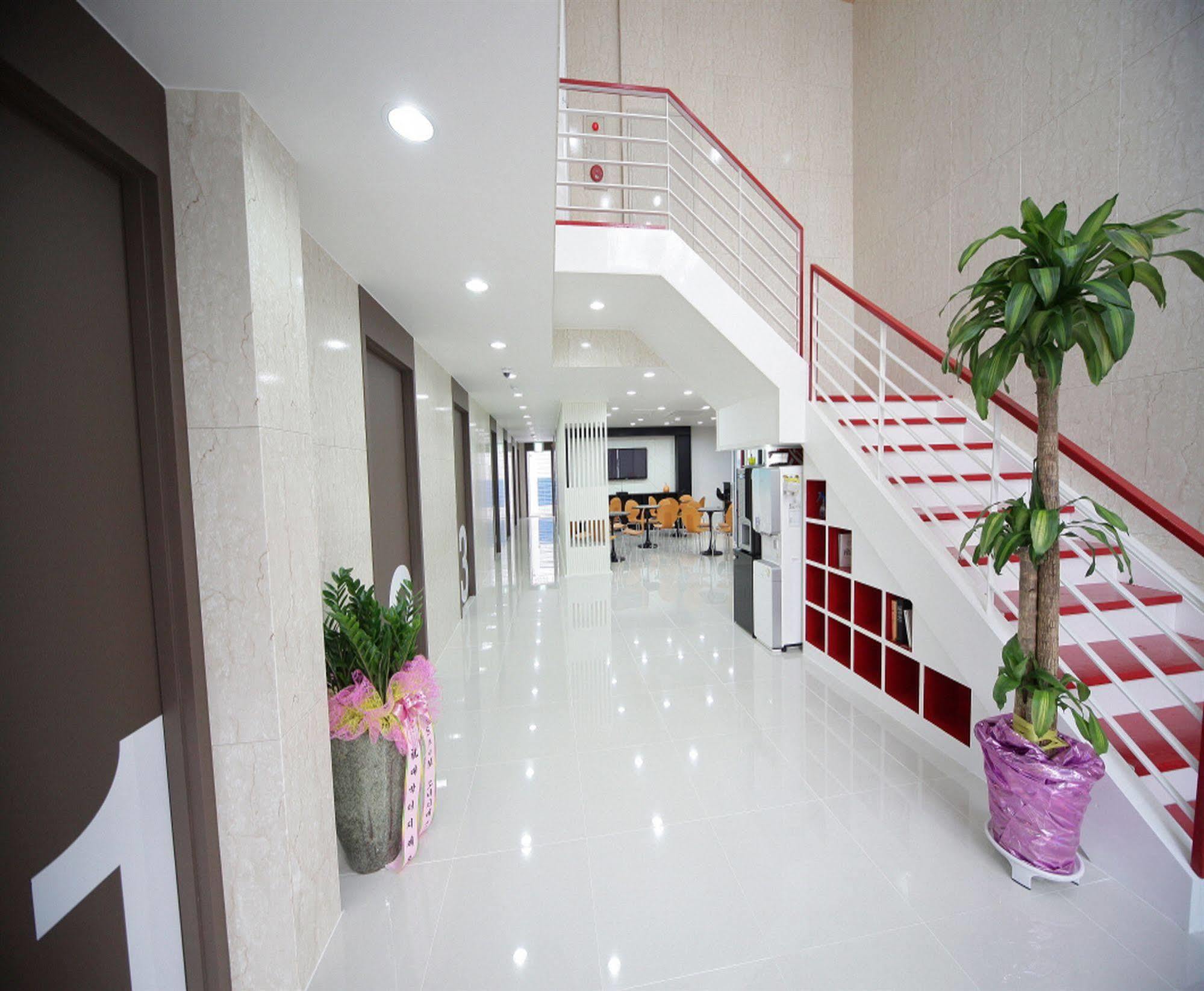 בוסאן Sol Guest House_Haeundae מראה חיצוני תמונה